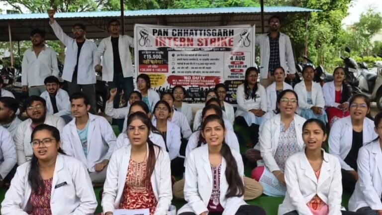 बड़ी खबर–स्वास्थ्य सेवाएं हुई प्रभावित….जगदलपुर मेडिकल कॉलेज में इंटर्न डॉक्टरों की हड़ताल