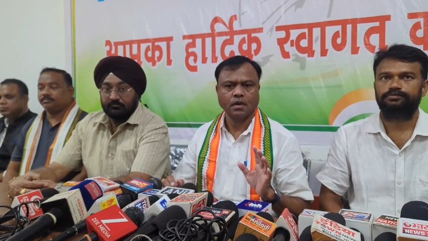जगदलपुर में ‘चीनी सत्याग्रह’ का किया ऐलान….UCC से आदिवासियों को खतरा- दीपक बैज
